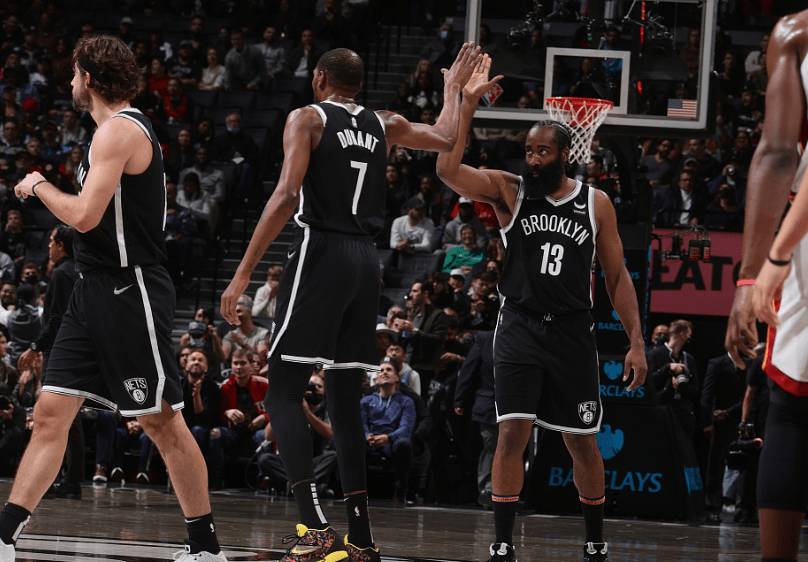 爱游戏体育-篮网关键时刻失误不断，球队憾负对手，继续下载网络.-爱游戏体育