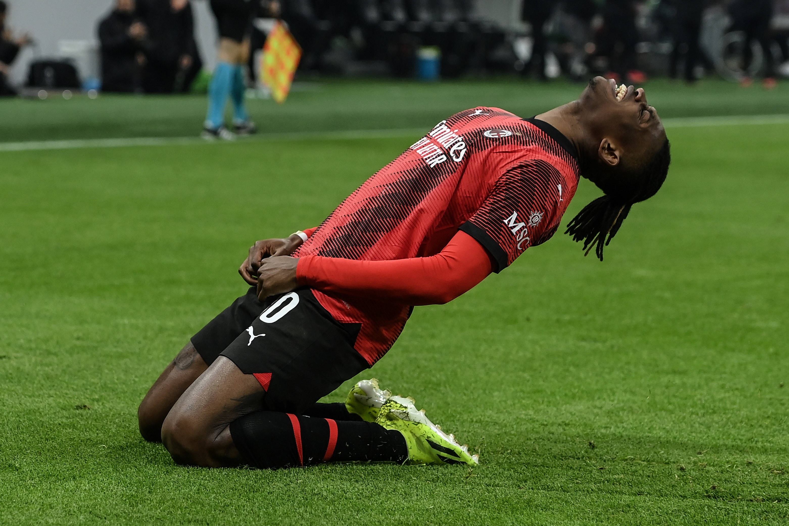 ayx-赛后体能课后；葡萄牙体育队长鼓劲备战意甲；态度坚定；赛程密集仍需轮换-ayx