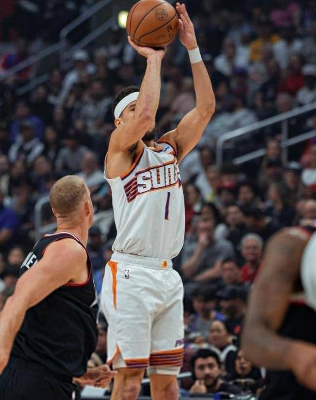 AYX SPORTS-包含菲尼克斯太阳训练开放日，转会期篮板制胜引欢呼，欧超杯在即，球队文化再被提及的词条-AYX SPORTS